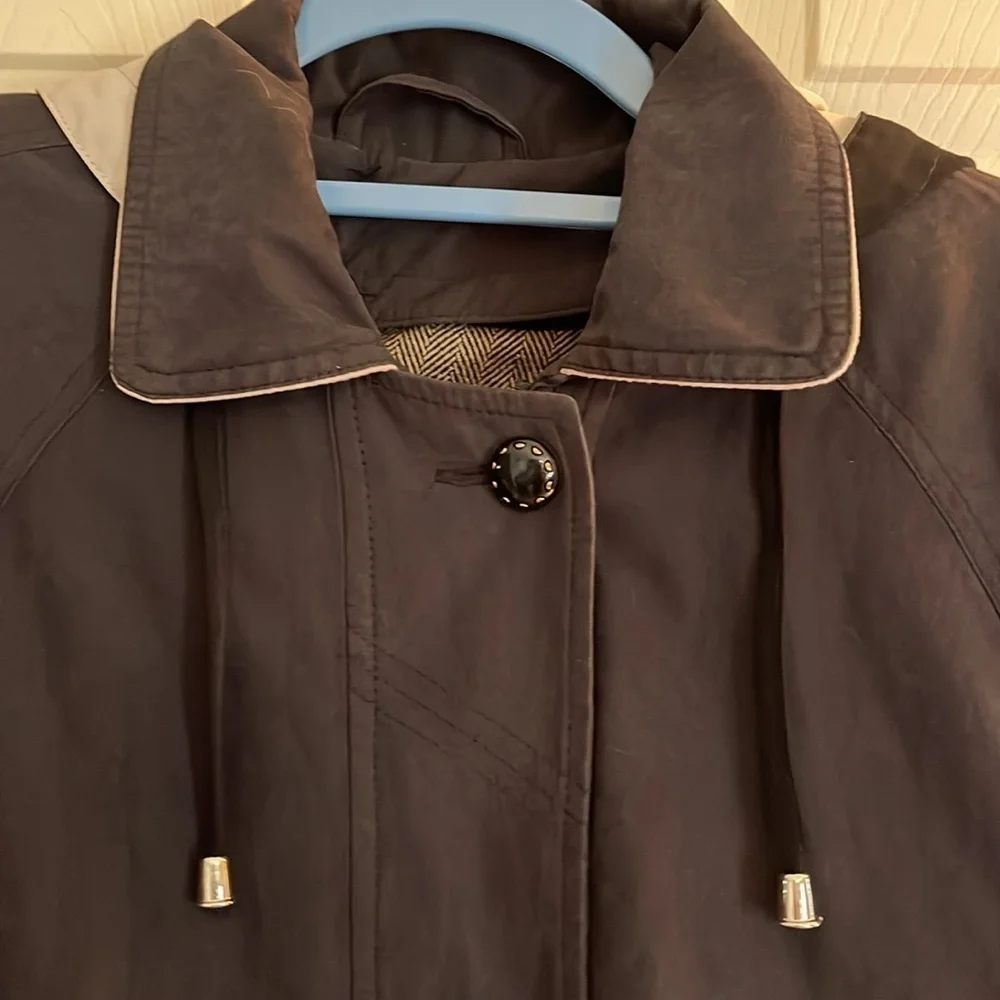 VTG-Hudson Place-M-black-Removable lining hooded jacket/coat with cinched waist.